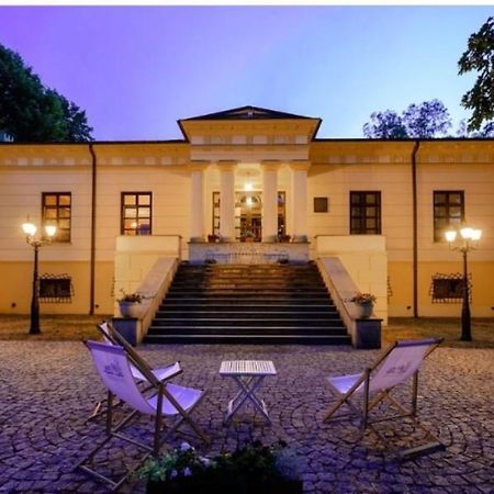 Palac W Malkowie Warta Extérieur photo