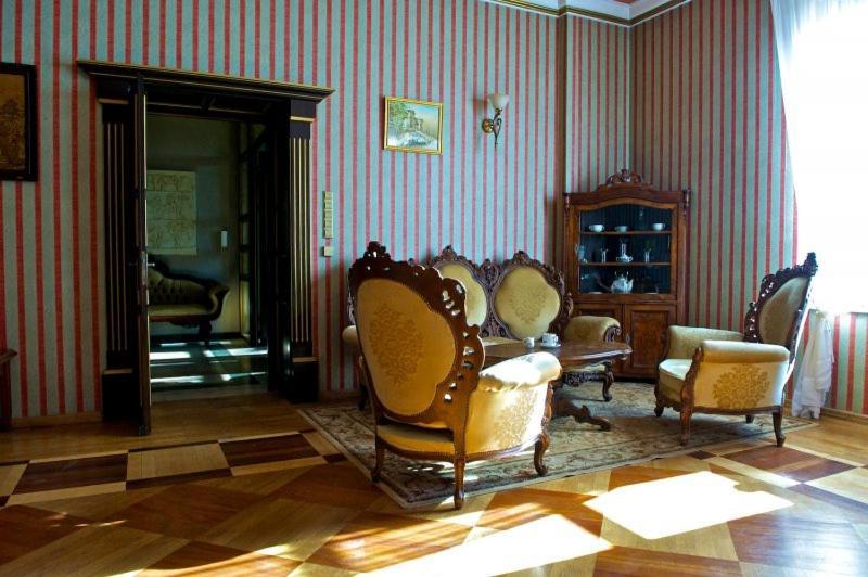 Palac W Malkowie Warta Extérieur photo