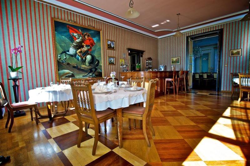 Palac W Malkowie Warta Extérieur photo