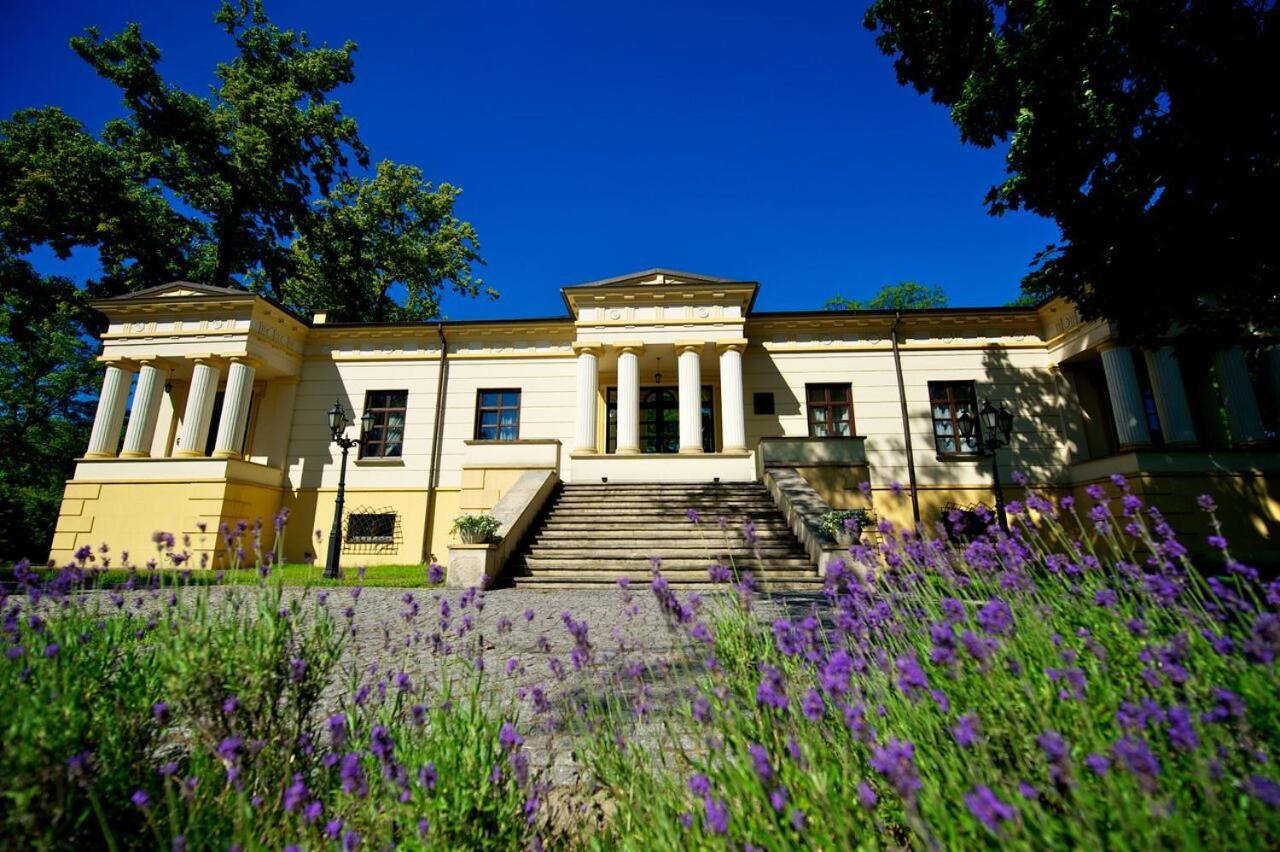 Palac W Malkowie Warta Extérieur photo