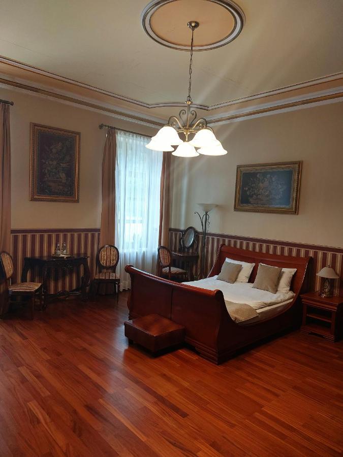 Palac W Malkowie Warta Extérieur photo